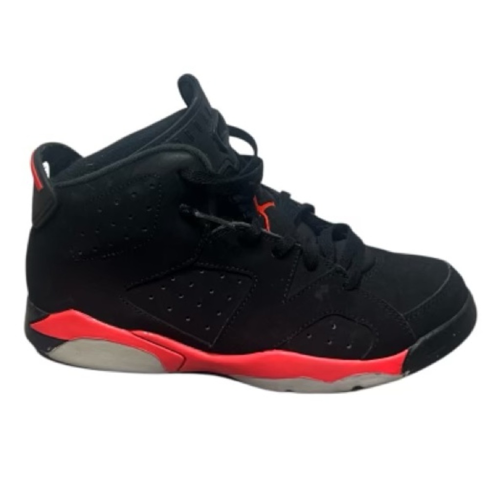 Jordan 6 Retro PS Infrared Kids Yuth size 2.6 Black and Red Sneakers 384666-023